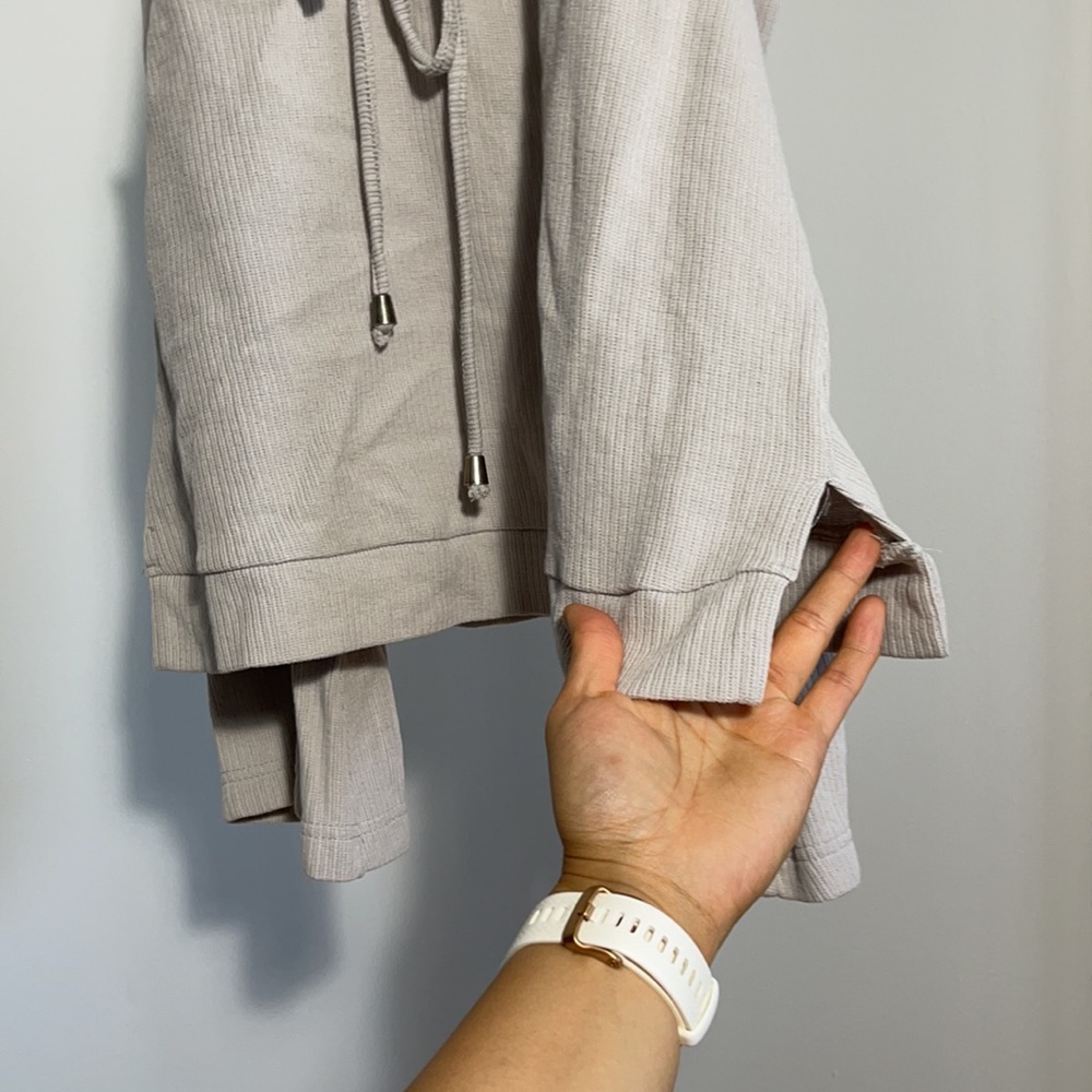 J.O.A. Open/Cold Shoulder Sweater - Picture 4 of 8
